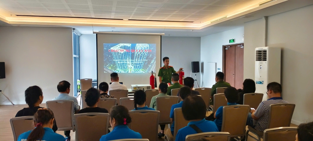 Buổi diễn tập PCCC tại chung cư Doji Hải Phòng đem lại lợi ích sâu sắc cho mỗi người tham gia Buổi diễn tập PCCC tại chung cư Doji Hải Phòng đem lại lợi ích sâu sắc cho mỗi người tham gia